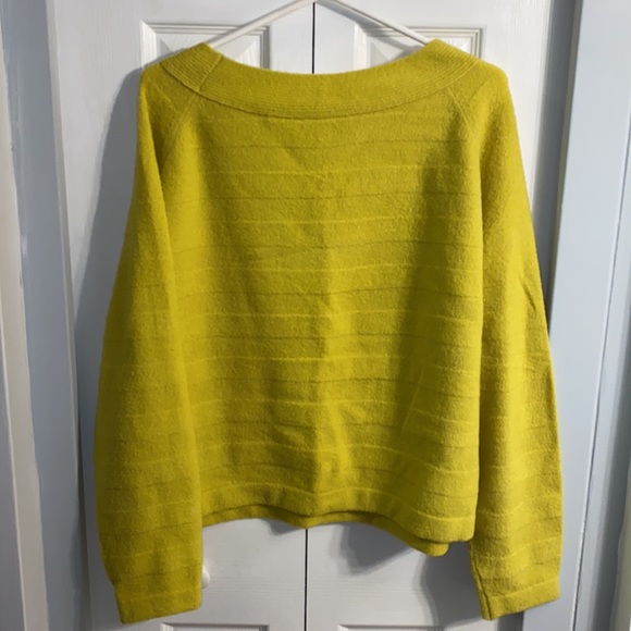 Vince Yellow Wool Sweater - Picture 4 of 6